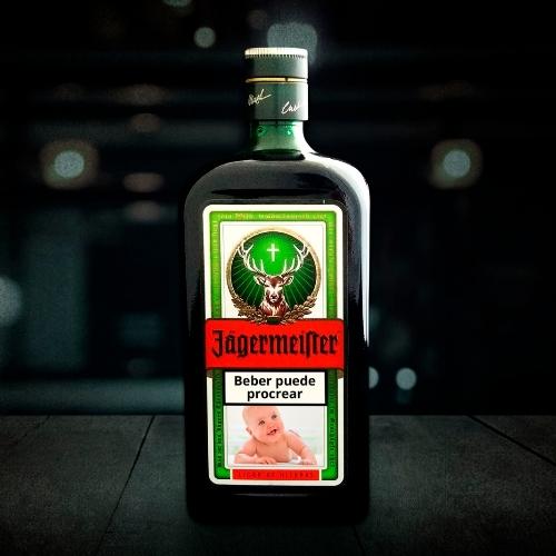 JAGERMEISTER 700 MILILITROS, ACL 35 %. VOL. 
