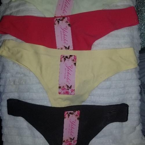 Bikini  sin costura tallas disponibles L y M.