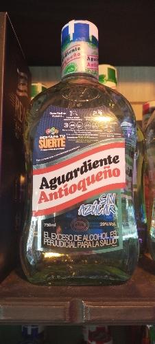 Aguardiente antioqueño botella Azul