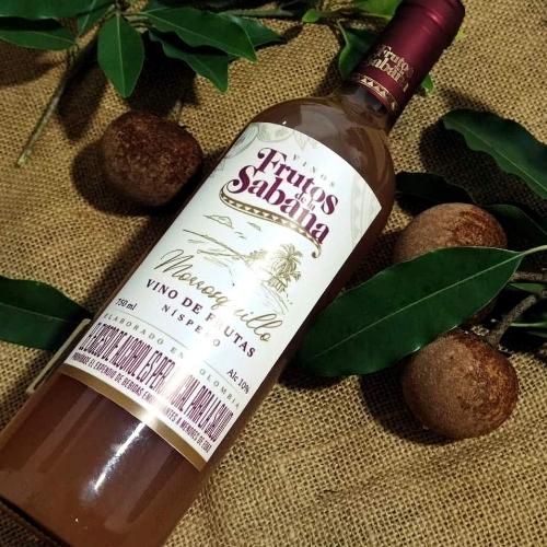 Vino artesanal frutos de la sabana níspero
