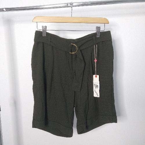 Short Dama ESPRIT