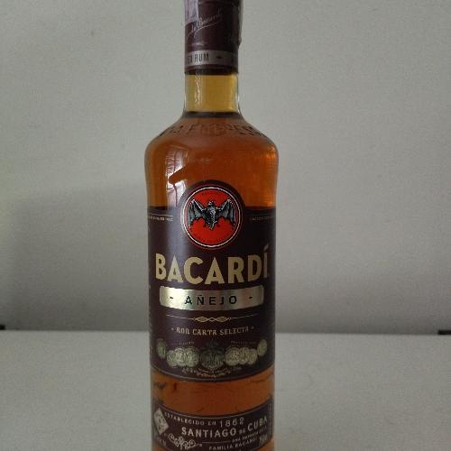 Bacardi añejo 1ltr.