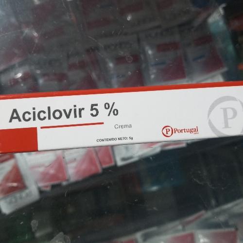 Aciclovir 5% crema 