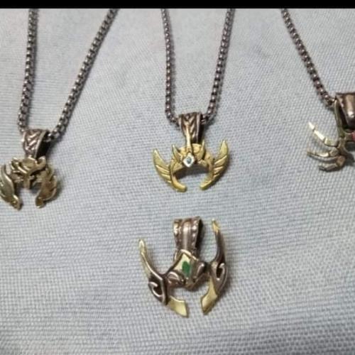 Dijes de los 12 santos Saint Seiya