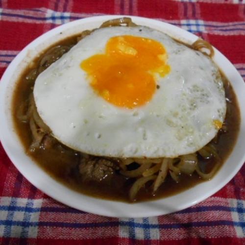 Bife huevo y cebolla