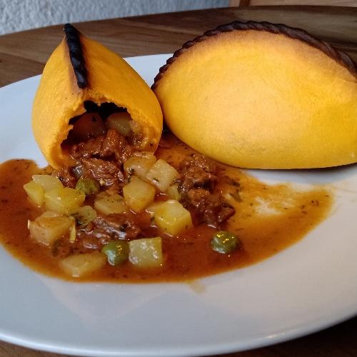 Salteña de carne sin picante