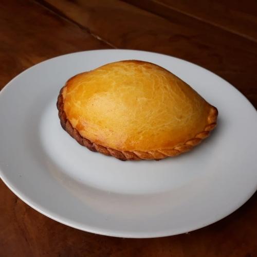 Empanada de cuatro quesos