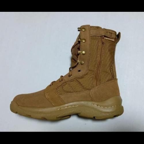 Botas tácticas color coyote