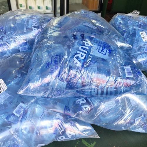Agua en funda 