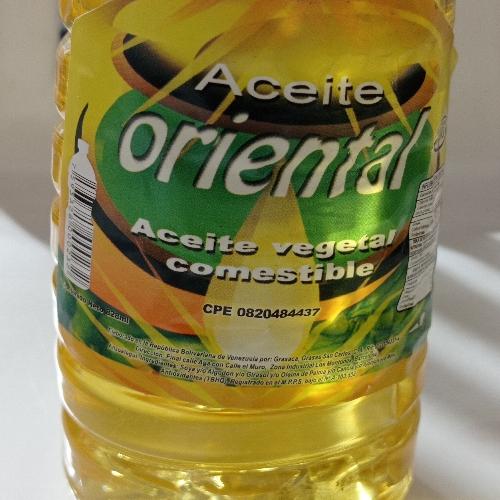 Aceite vegetal comestible ingredientes: Soya más Girasol, Contenido neto 828 ml