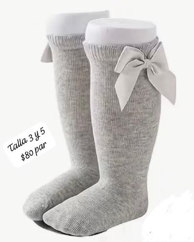 Calcetas grises con moño talla 3 y 5