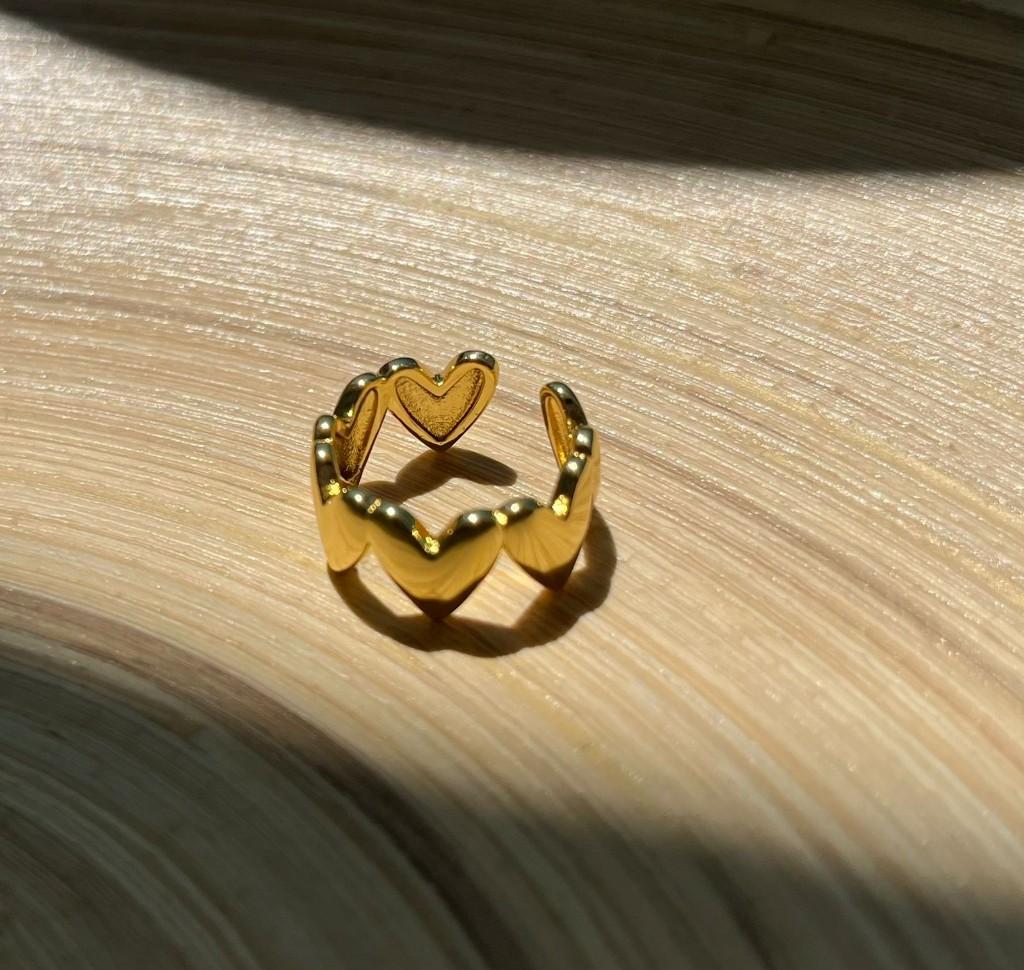 AMORE RING