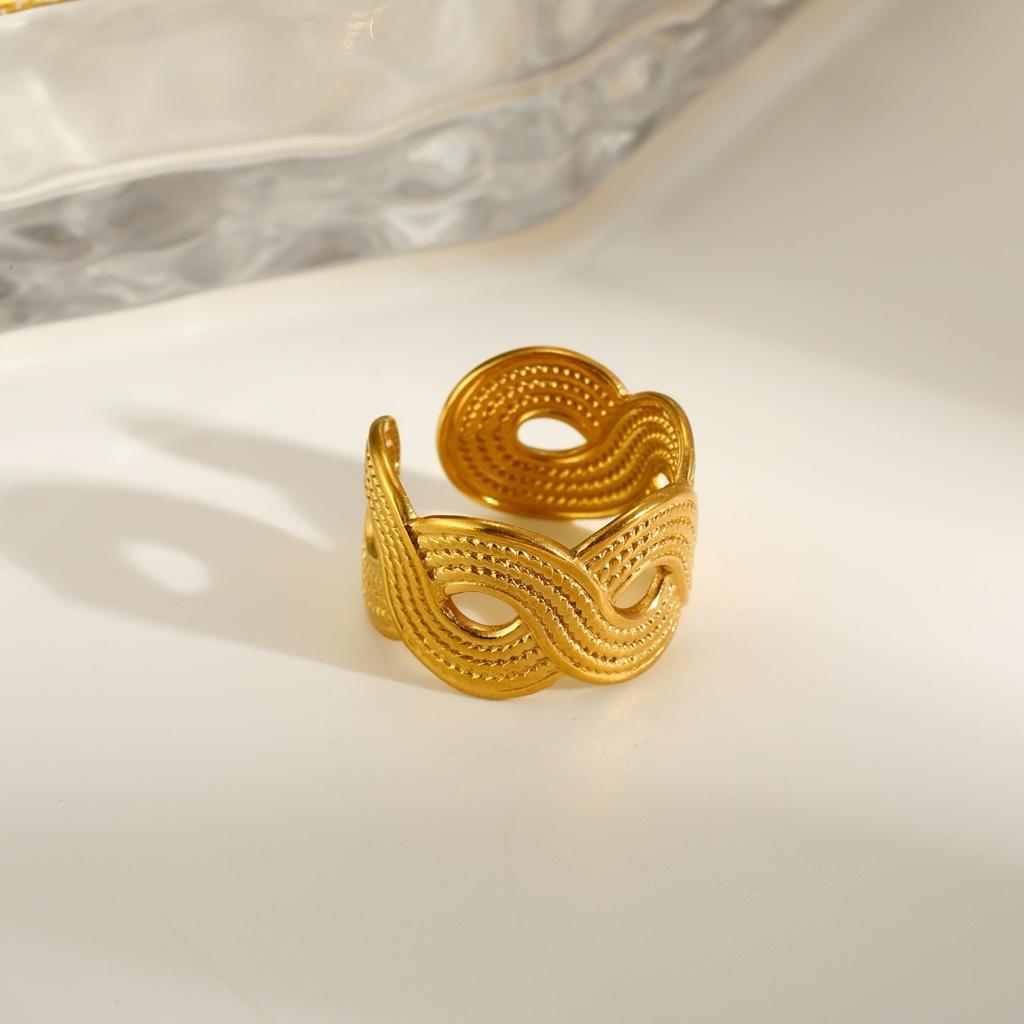 Anillo Cora