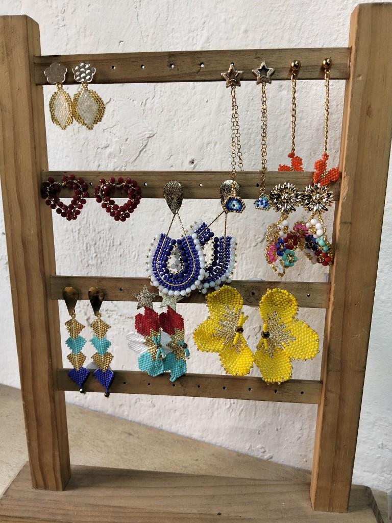 Alma aretes surtidos
