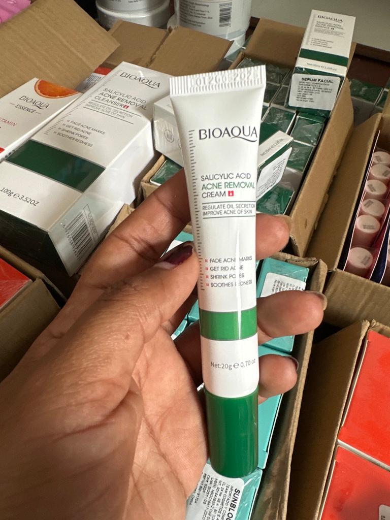 crema antiacne verde
