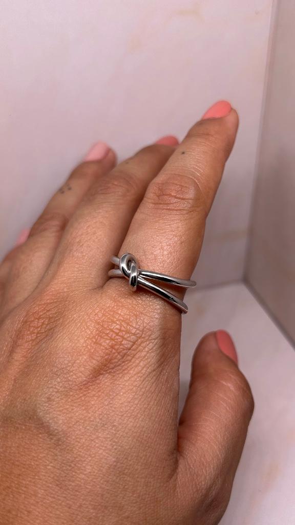 Anillo nudo plateado