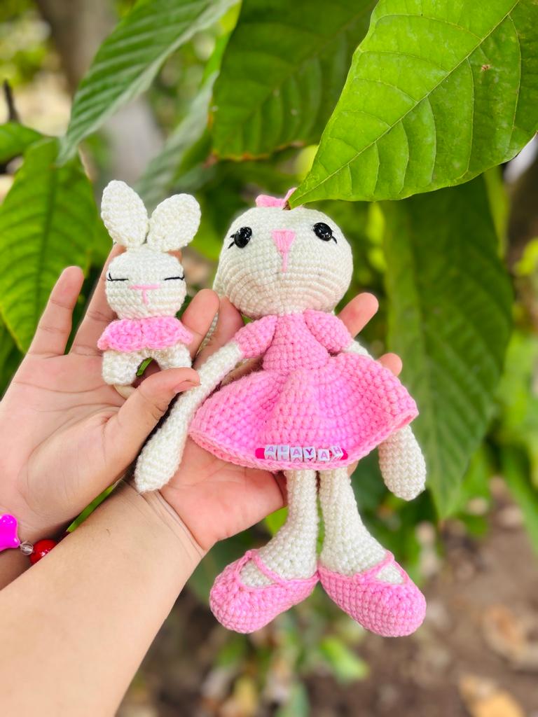 Coneja rosada amigurumi