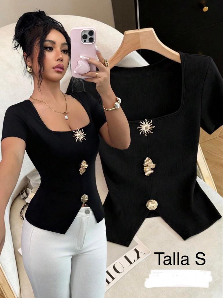 Blusa negra botones