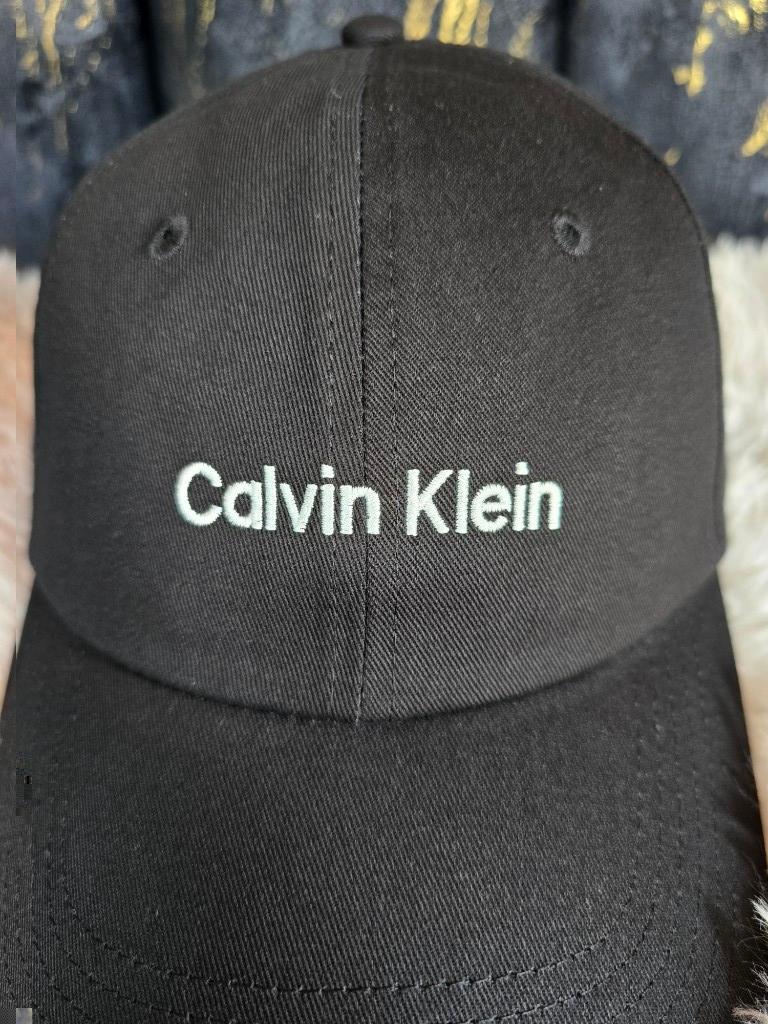 Miniatura 3 de Calvin Klein Negra Broche
