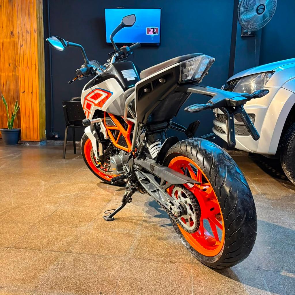 Miniatura 3 de KTM DUKE 200CC 2024