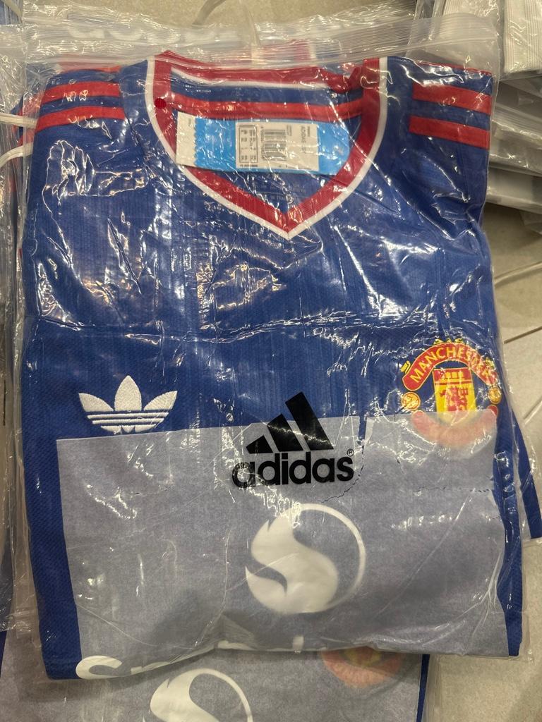 Adidas Manchester United azul