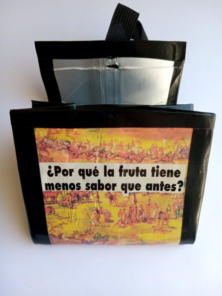 Billetera con collage