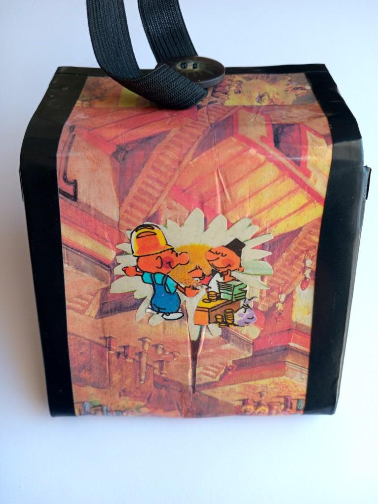 Miniatura 2 de Billetera con collage