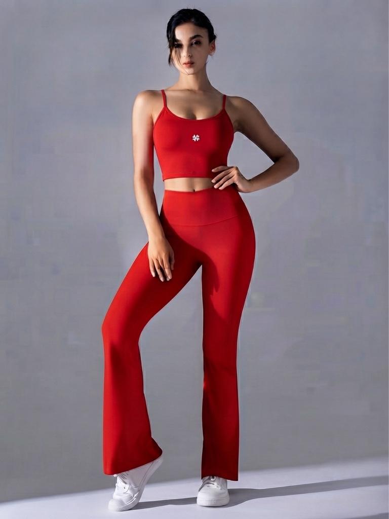 Top y leggings rojos deportivos