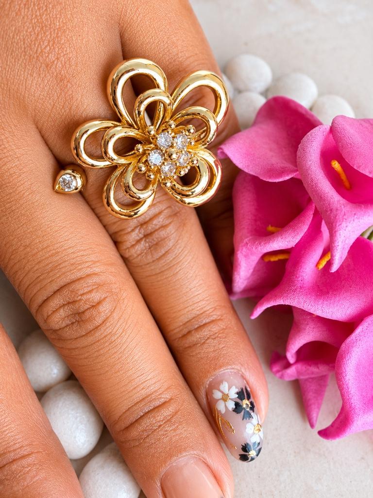 Anillo flor doble brillo dorado