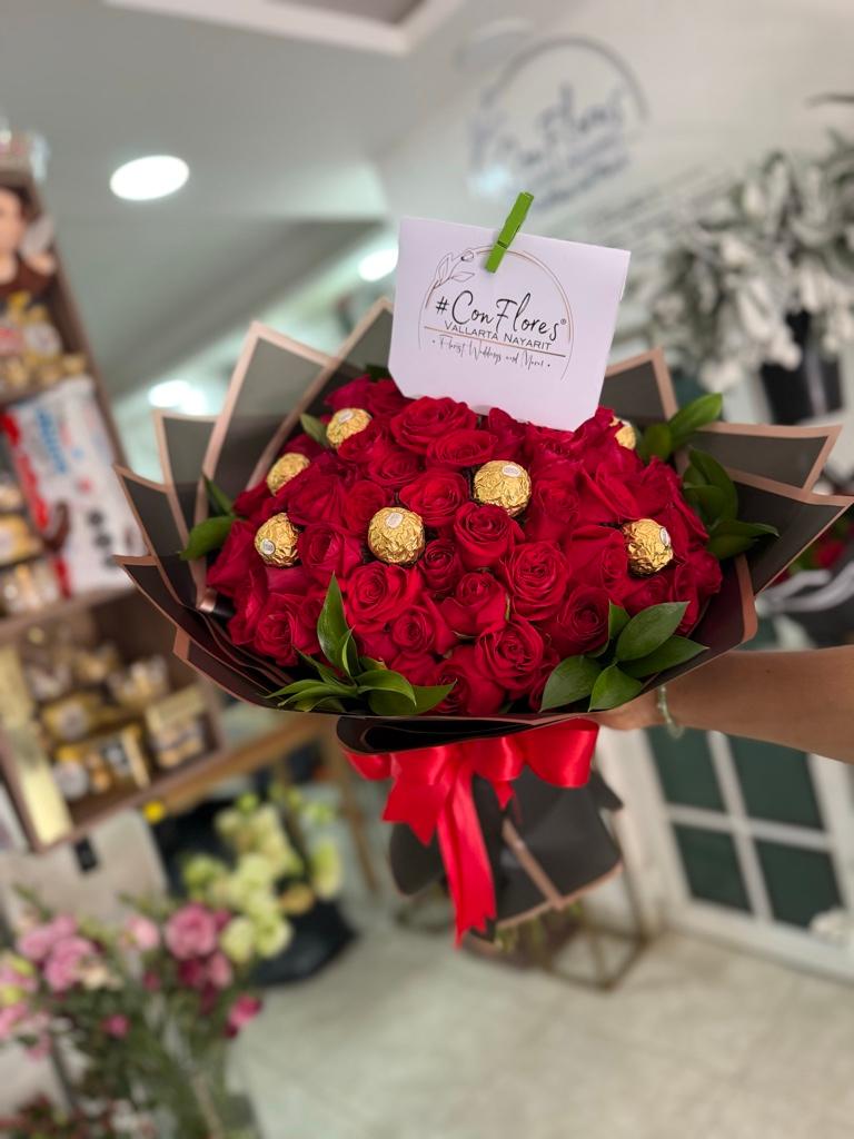 100 rosas rojas Ferrero