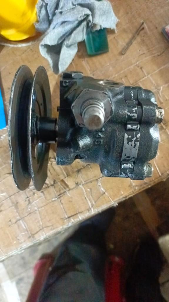 Bomba hidráulica 4d54