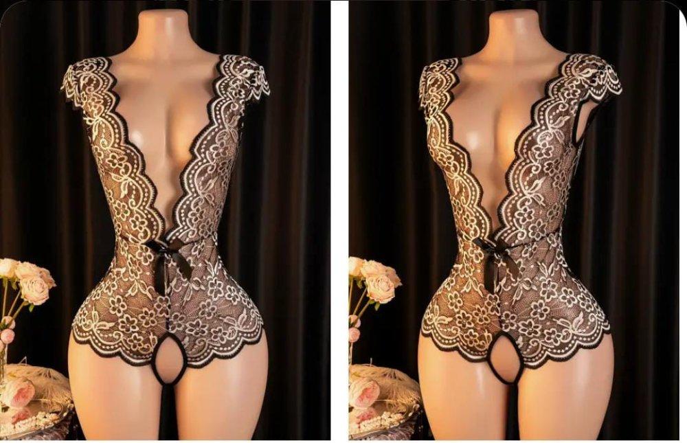 body encaje con estampado flor beige x negro