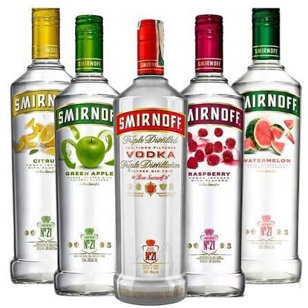 CAJA - Vodka RED BERRIES Smirnoff 700 ml (6u)