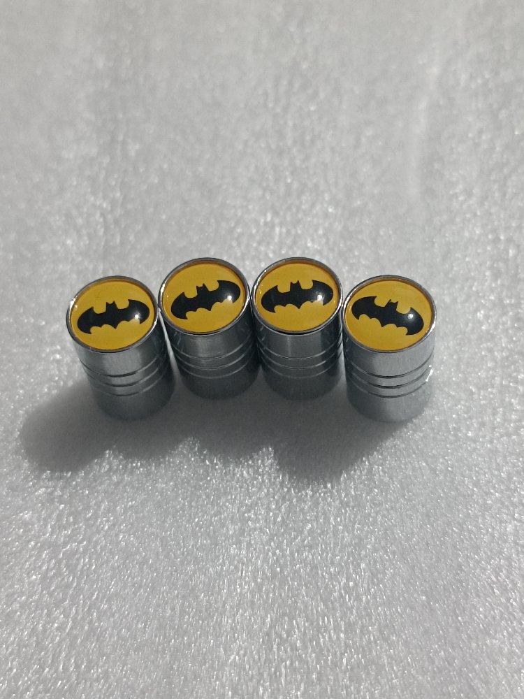 JUEGO DE 4 TAPA VALVULAS BATMAN  PLATA 14MM