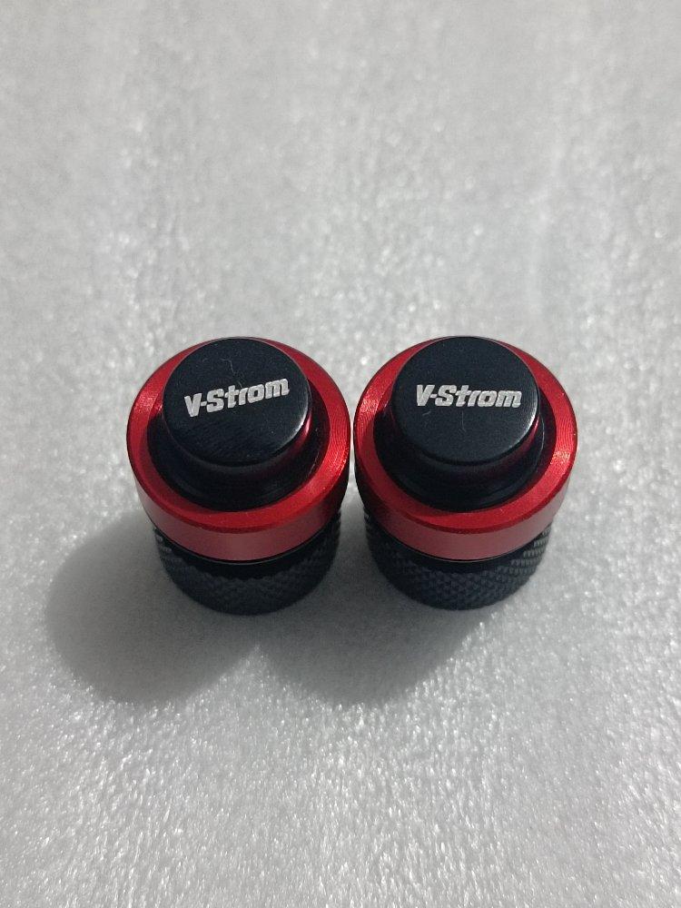 JUEGO DE 2 TAPA VALVULAS PARA SUZUKI V-STROM ROJA