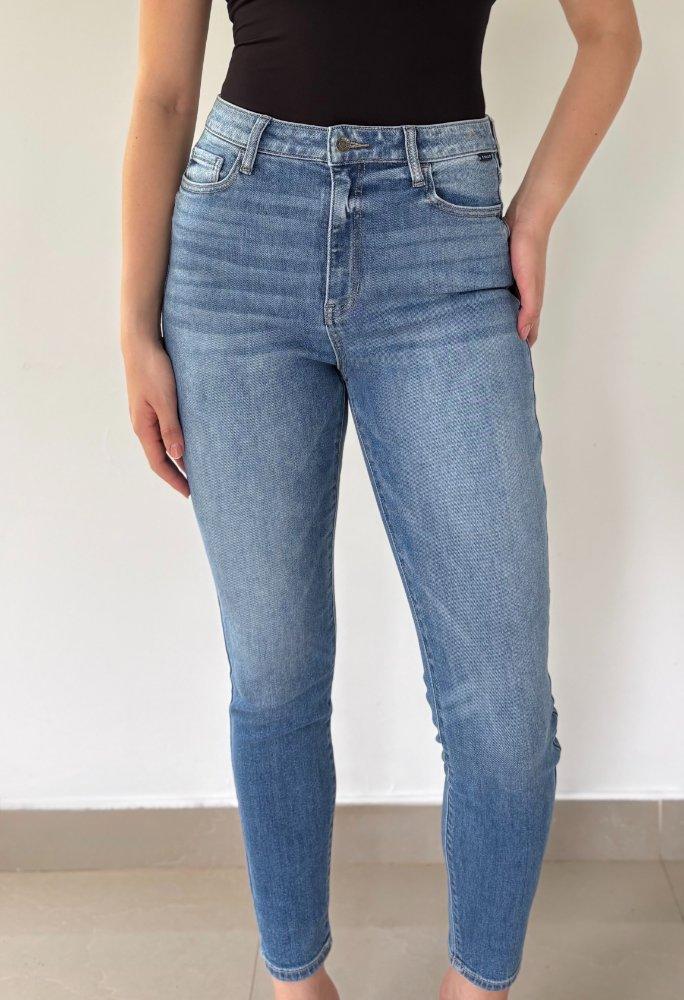 Avery Skinny Jean