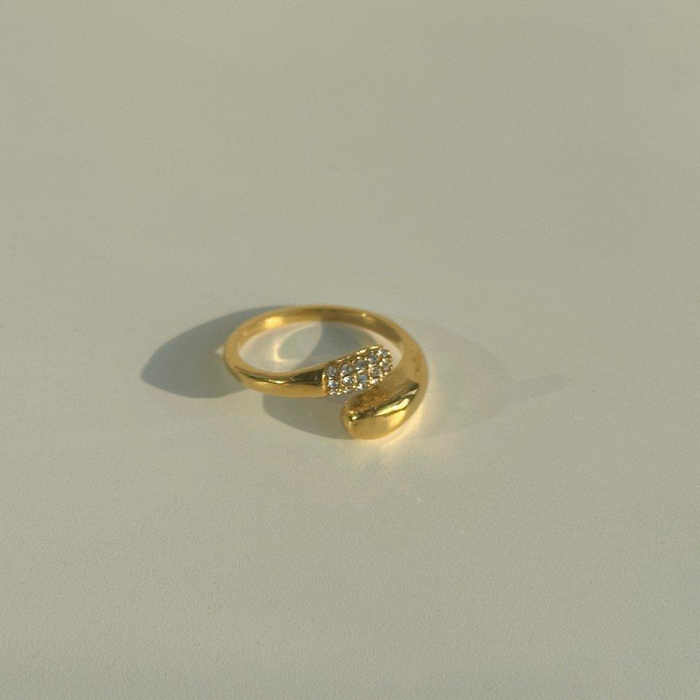 Anillo Ajustable con Microdiamantes - Dorado - ANI219