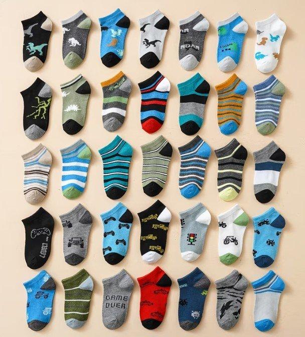2 Par de medias de niño colores y figuras varias 6-8T