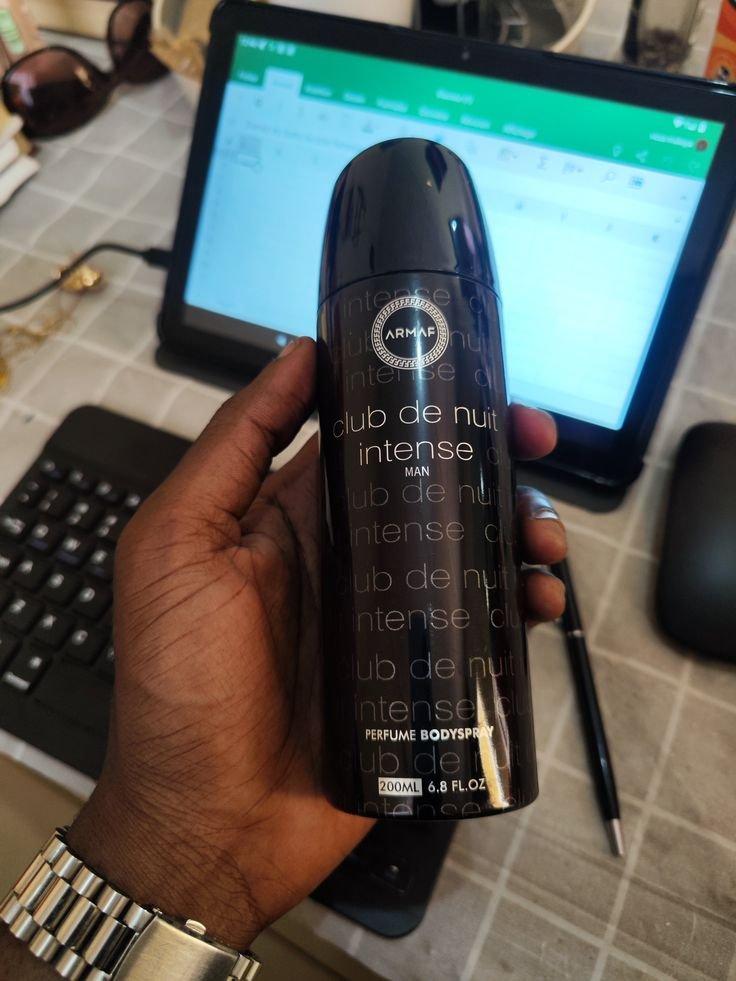Miniatura 2 de Desodorante Club De nuit Intense Man de 200ml.