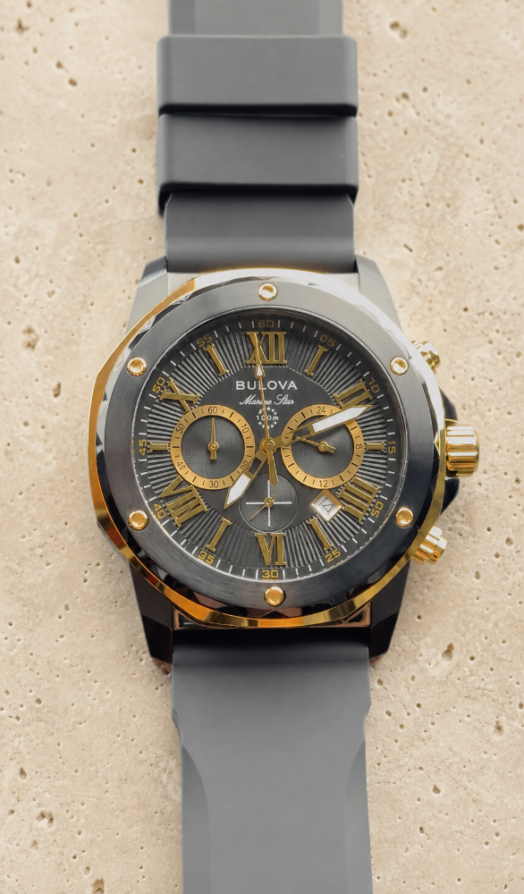 Bulova Marine Star Negro/Dorado Cuarzo