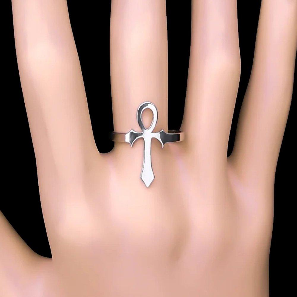 Anillo de cruz egipcia [Ankh]