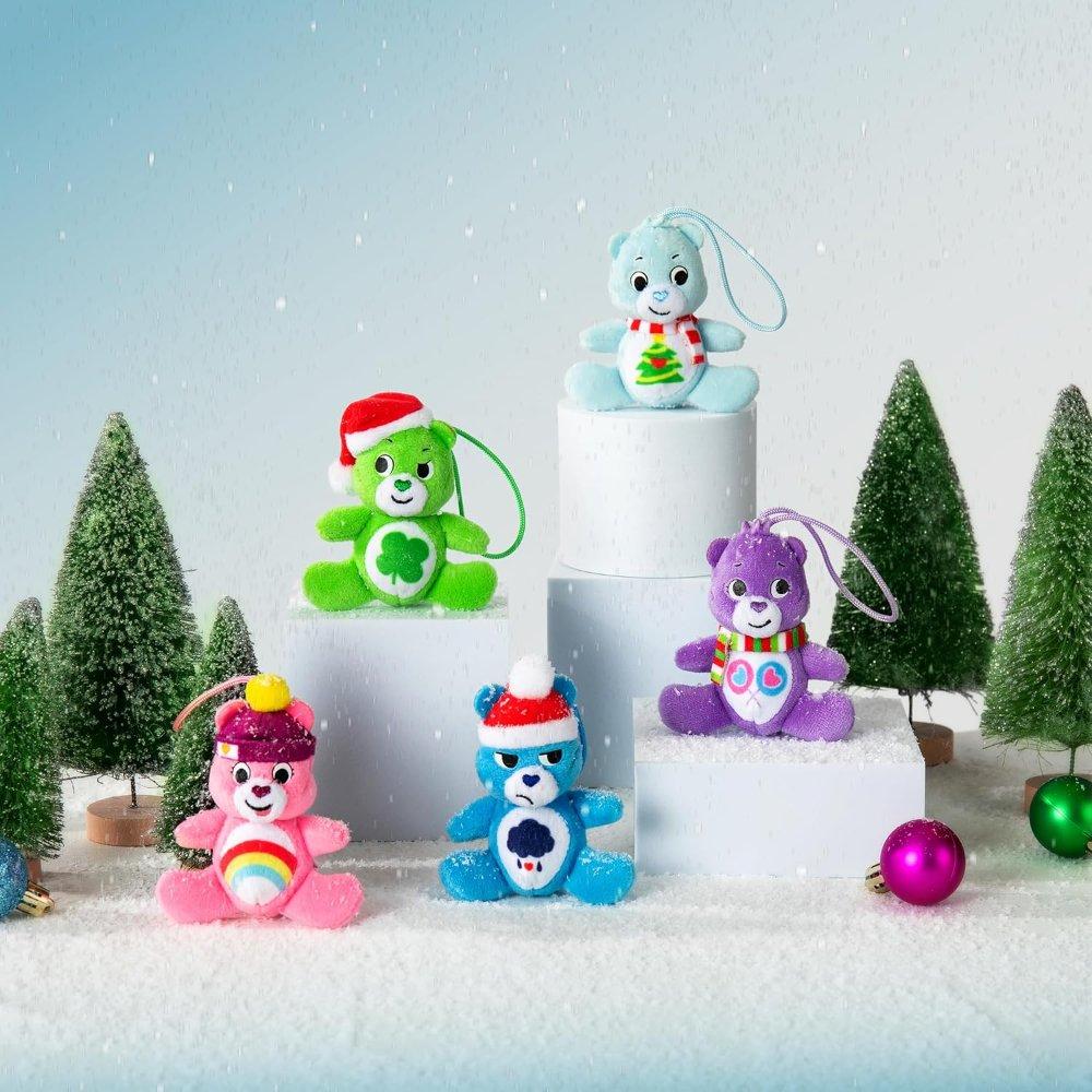 Miniatura 3 de 1 Micro Teenies - Care Bears Holiday Paquete de 5 Caja del Tesoro - Figura de Peluche en Miniatura