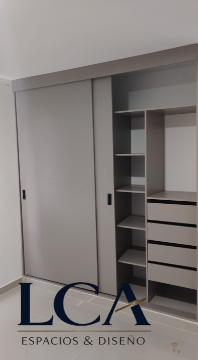 CLOSET DE 2 MTRS X 2.30 MTRS CUALQUIER COLOR CATALOGO DURATEX 