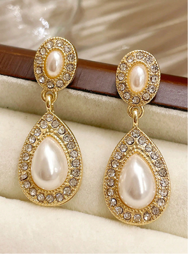 Aretes 158623368