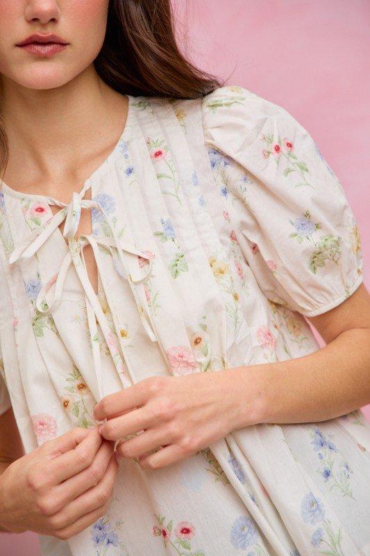 CAMISA  ESTAMPADO FLORAL CON MANGAS
