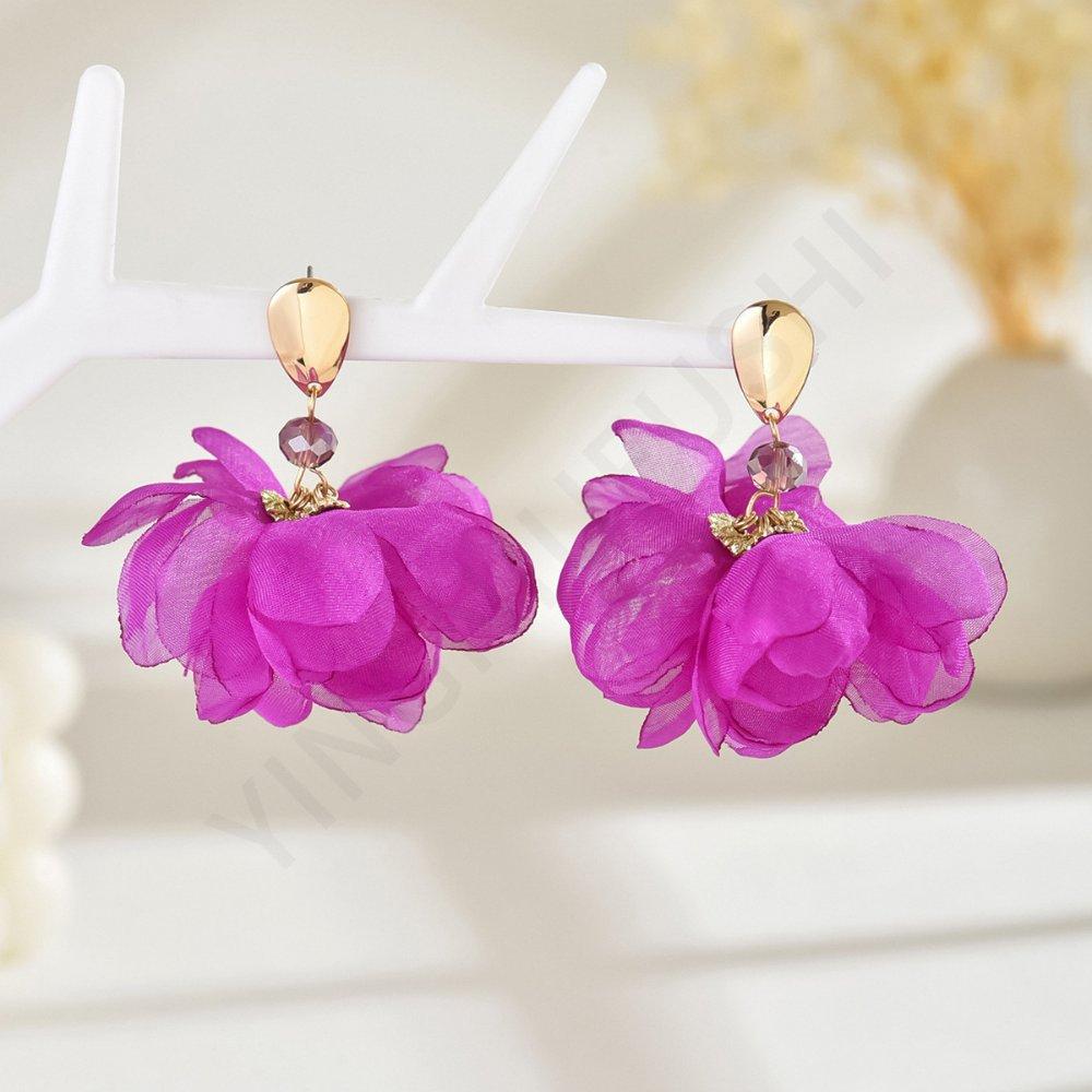 03 Aretes dorados de fiesta purpura