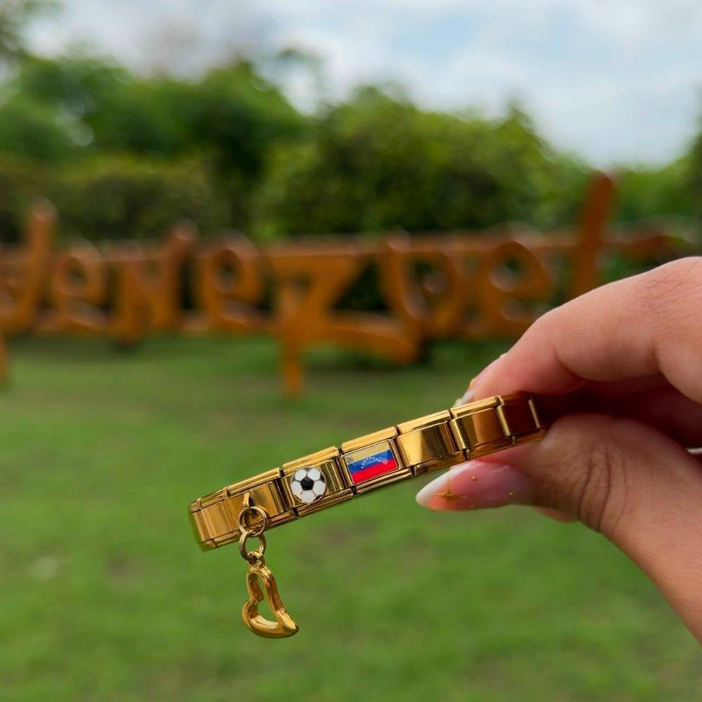 Brazalete Italiano Diseño La Pasion del Futbol