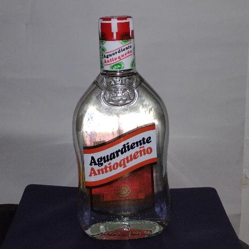 Aguardiente 1/2 tapa roja