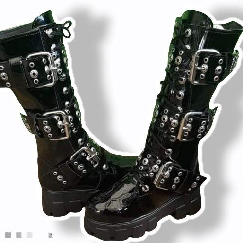 Bota 3 Hebillas en Charol Negro con Plataforma