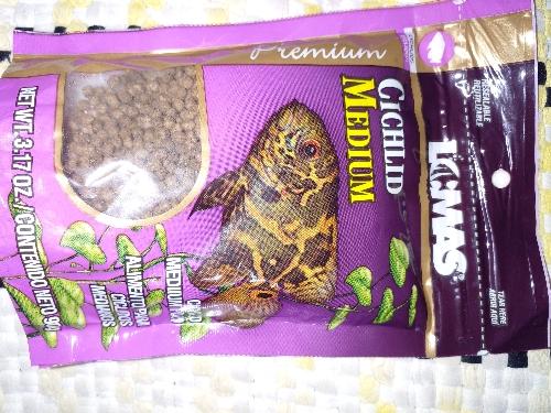Alimento para  Ciclidos medianos 90gr en Pellets (Lomas)
